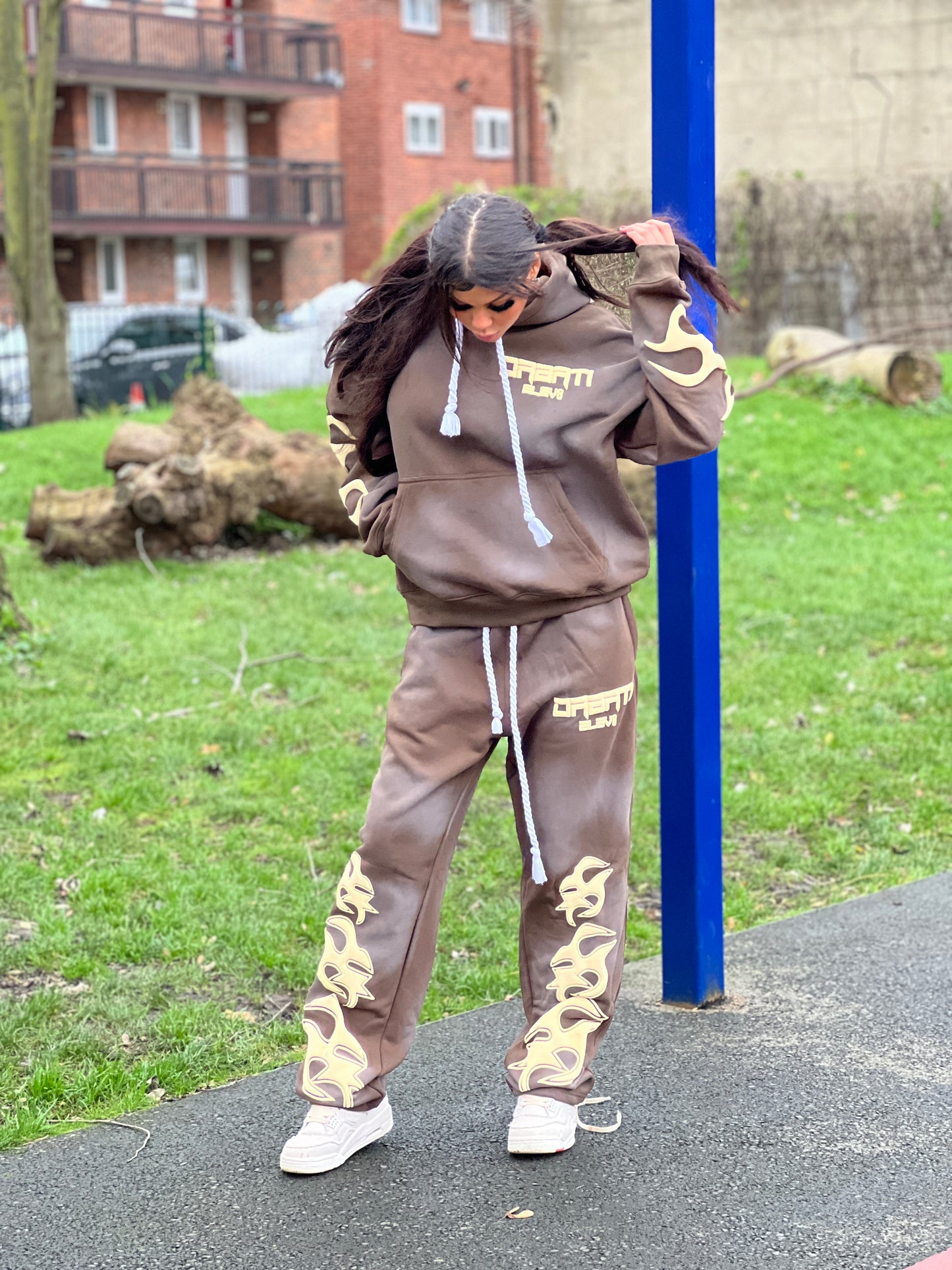 Elev8 Brown and Cream Puff Print