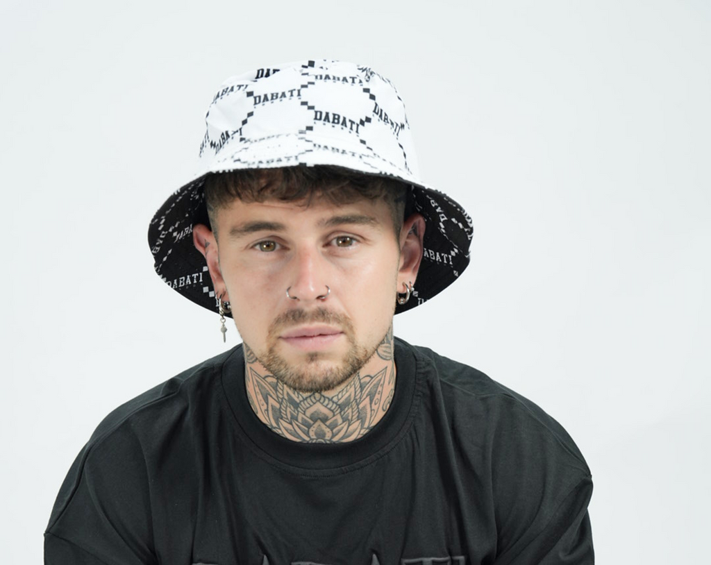 Reversible bucket hat black and white